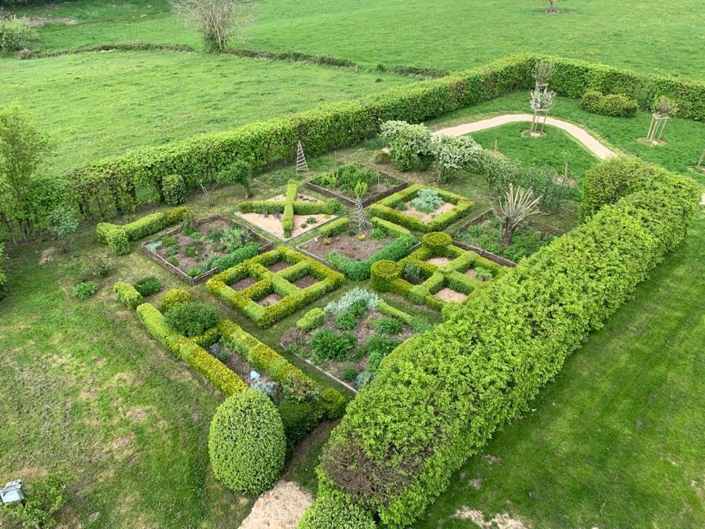 Maison D'Hote Du Chateau De Fontariol Le Theil  Екстериор снимка